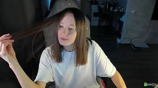 Courtney Luv online show from October 3, 12:57 pm