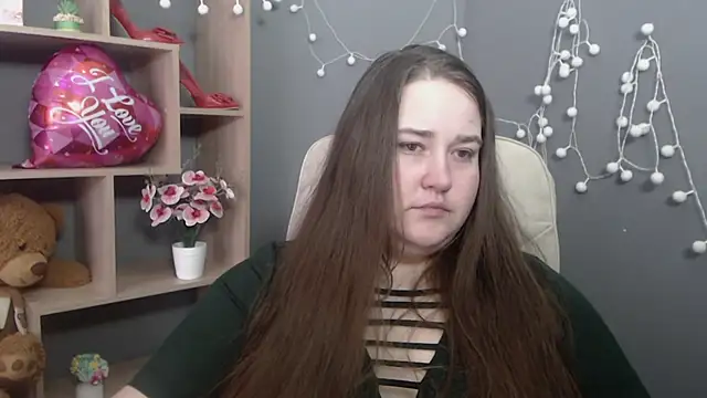 Snapshot of XX_Daniella_XX chatting on February 17, 7:38 am XX Daniella XX online show from February 17, 7:38 am