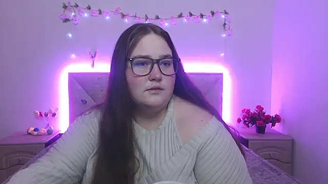Snapshot of XX_Daniella_XX chatting on April 6, 5:58 pm XX Daniella XX online show from April 6, 5:58 pm