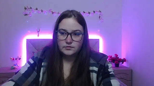 Snapshot of XX_Daniella_XX chatting on April 16, 6:25 am XX Daniella XX online show from April 16, 6:25 am