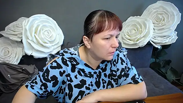 Snapshot of AliceInksSweetty chatting on September 14, 6:12 am AliceInksSweetty online show from September 14, 6:12 am