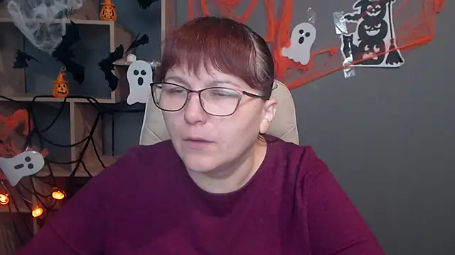 Snapshot of AliceInksSweetty chatting on October 19, 6:14 am AliceInksSweetty online show from October 19, 6:14 am