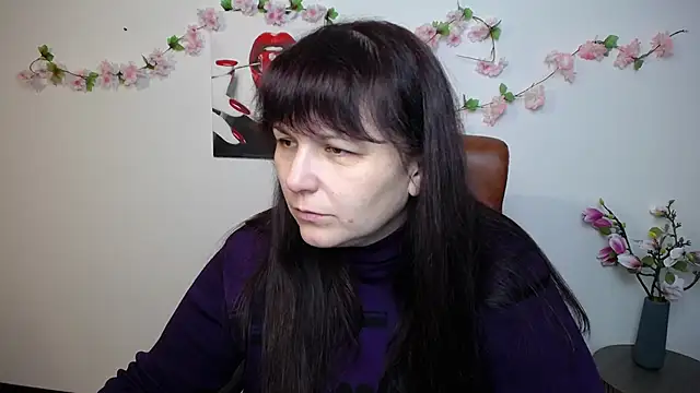 Snapshot of AliceInksSweetty chatting on November 8, 7:08 am AliceInksSweetty online show from November 8, 7:08 am