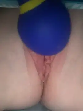 Snapshot of ToysRus24 chatting on February 13, 8:03 pm ToysRus24 online show from February 13, 8:03 pm