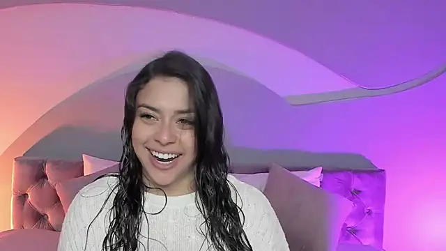 Nicolle W online show from March 21, 12:06 pm