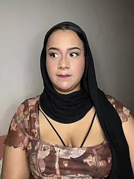 Maryam yamal online show from February 20, 9:42 pm