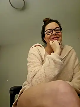 Snapshot of RebeccaXO_ chatting on February 10, 3:13 am RebeccaXO online show from February 10, 3:13 am