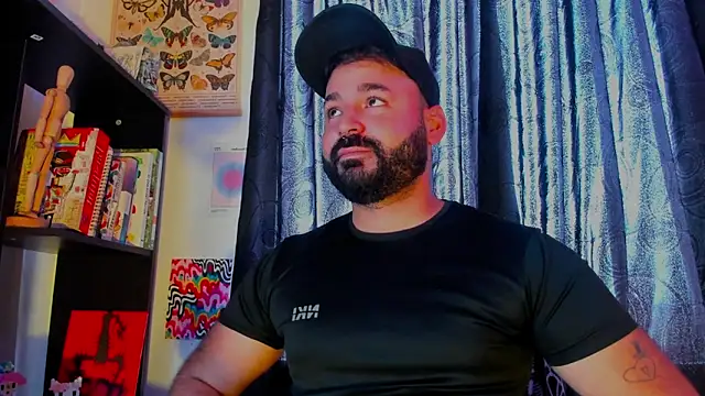 johnnyalx online show from June 5, 4:45 pm