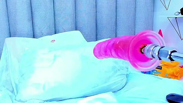 keyllaa  online show from February 27, 11:48 pm