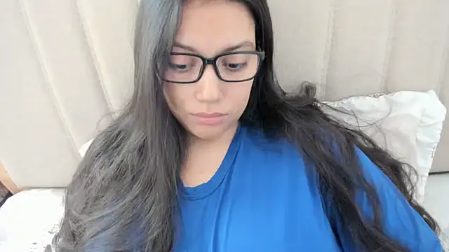 roniewester online show from September 17, 12:51 pm