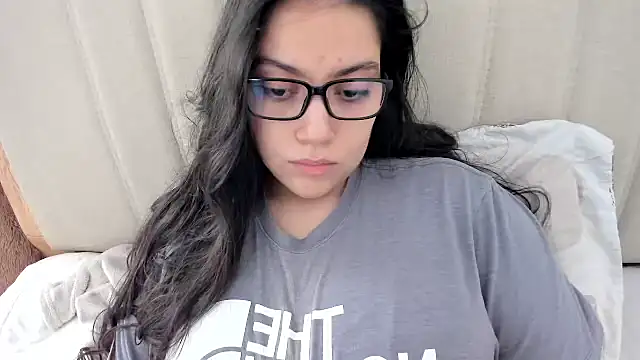 Snapshot of roniewester chatting on February 27, 2:39 pm roniewester online show from February 27, 2:39 pm