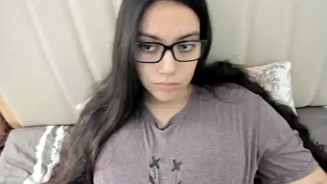 Snapshot of roniewester chatting on March 11, 2:56 pm roniewester online show from March 11, 2:56 pm