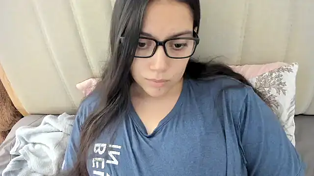 Snapshot of roniewester chatting on March 12, 5:41 pm roniewester online show from March 12, 5:41 pm