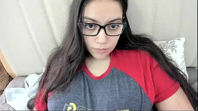 Snapshot of roniewester chatting on March 24, 2:22 pm roniewester online show from March 24, 2:22 pm