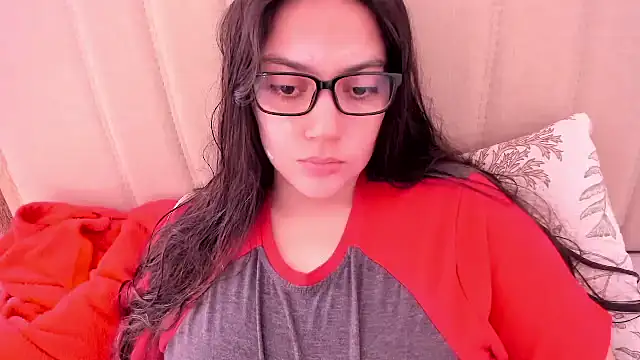 Snapshot of roniewester chatting on June 13, 3:32 pm roniewester online show from June 13, 3:32 pm