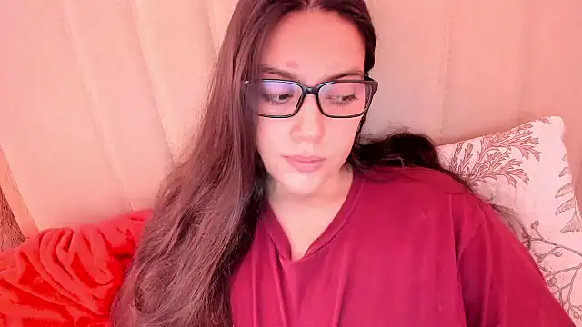 Snapshot of roniewester chatting on June 15, 3:47 pm roniewester online show from June 15, 3:47 pm
