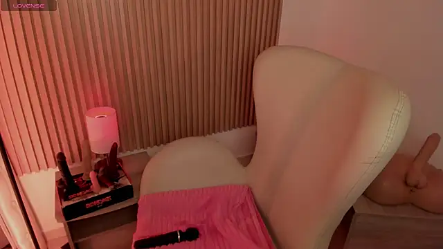 MarianL0ve online show from January 25, 1:41 pm