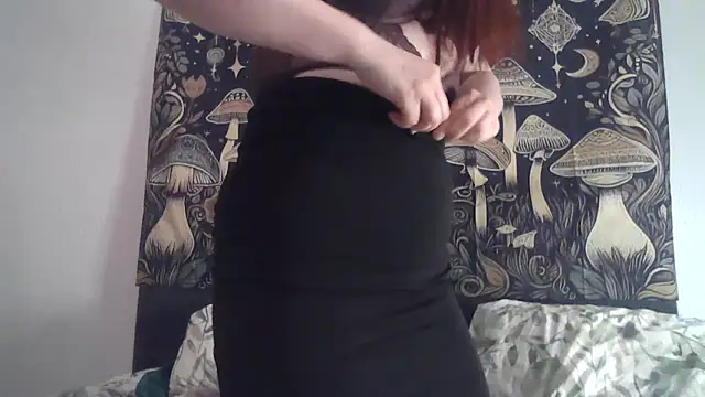 CuriousKitty345 online show from June 7, 9:51 pm