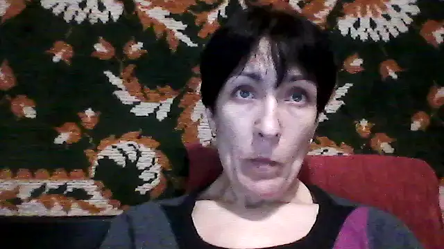 SunnyAmorre online show from November 28, 9:45 am