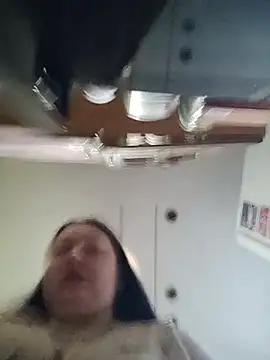 Snapshot of Rini333 chatting on February 15, 8:02 am Rini333 online show from February 15, 8:02 am