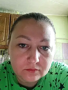 Snapshot of Rini333 chatting on February 24, 8:45 am Rini333 online show from February 24, 8:45 am