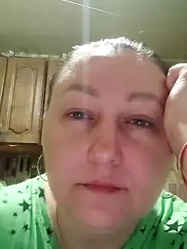 Snapshot of Rini333 chatting on February 24, 11:03 pm Rini333 online show from February 24, 11:03 pm