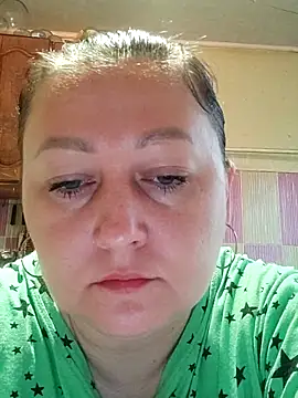 Snapshot of Rini333 chatting on March 27, 5:46 am Rini333 online show from March 27, 5:46 am