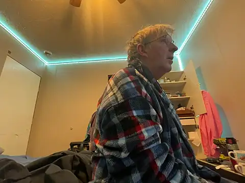 jck1m0t online show from January 4, 5:27 am