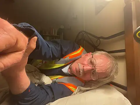 Snapshot of jck1m0t chatting on February 17, 1:13 am jck1m0t online show from February 17, 1:13 am