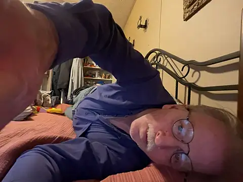 Snapshot of jck1m0t chatting on March 21, 9:18 pm jck1m0t online show from March 21, 9:18 pm