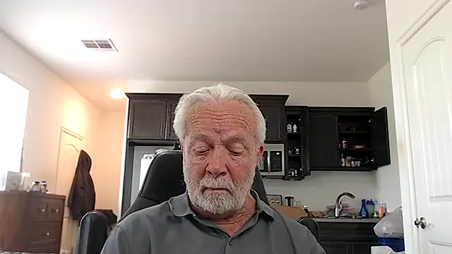 Snapshot of rockpoint69 chatting on April 29, 3:38 pm rockpoint69 online show from April 29, 3:38 pm