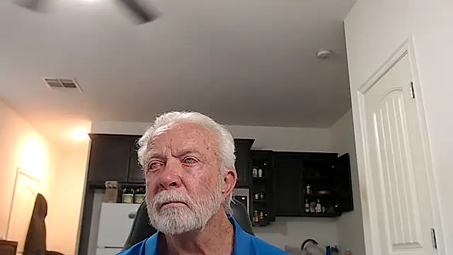 Snapshot of rockpoint69 chatting on May 3, 12:38 am rockpoint69 online show from May 3, 12:38 am