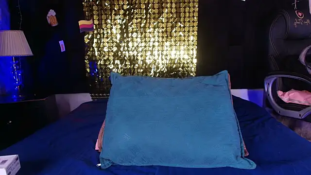 shelsyloreds online show from September 22, 11:56 am