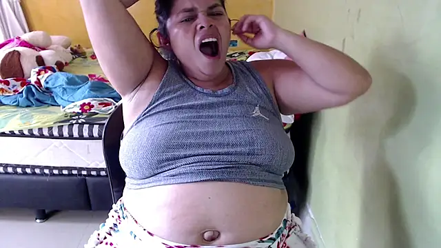 yulieth bbw online show from March 15, 12:45 pm