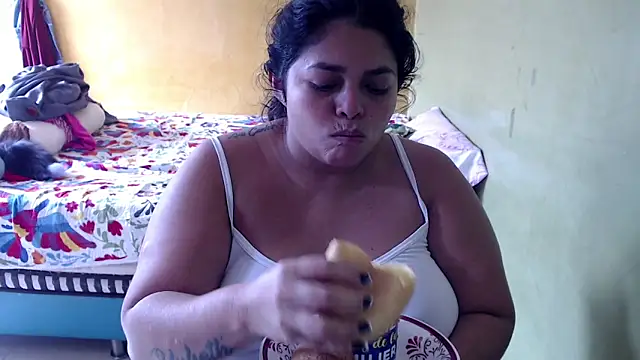 yulieth bbw online show from October 11, 3:21 pm