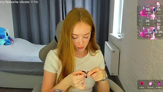 Hot Mia  online show from June 3, 9:56 am