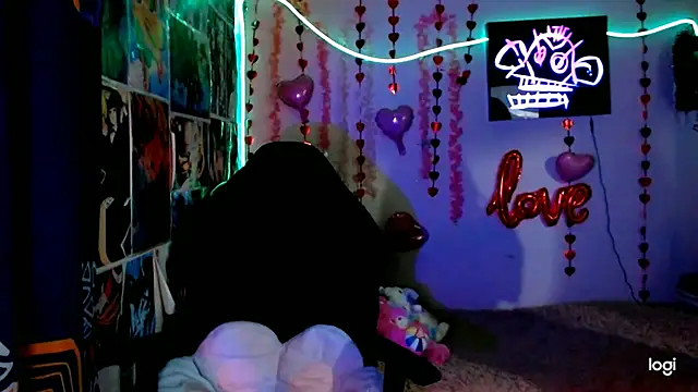 Snapshot of JINX_26 chatting on April 15, 12:39 am JINX 26 online show from April 15, 12:39 am