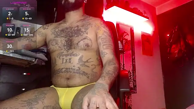 Snapshot of damian__darkside chatting on November 17, 1:22 am damian darkside online show from November 17, 1:22 am