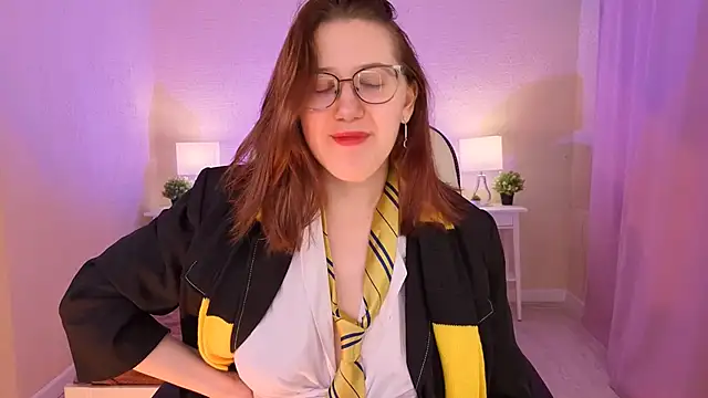 Charmy Gracy online show from December 16, 10:50 am