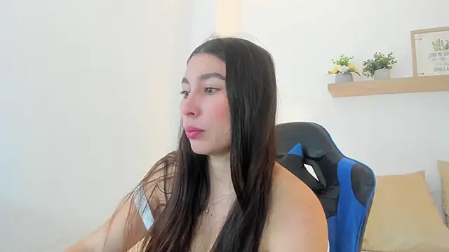 bella 99  online show from June 12, 11:42 am