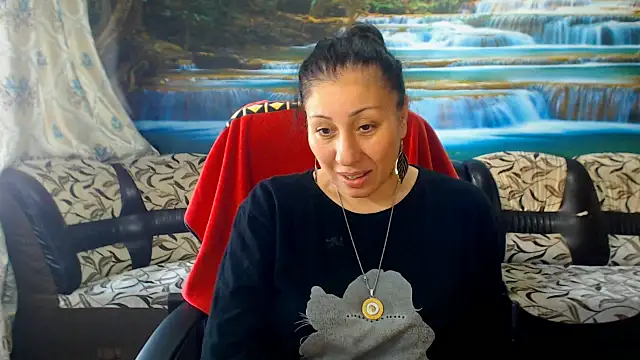 MoistMady online show from June 3, 8:17 am