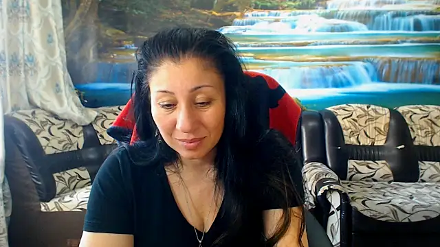 MoistMady online show from June 9, 6:03 am