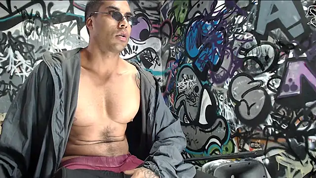 Snapshot of Justin_Frank chatting on December 29, 12:55 pm Justin Frank online show from December 29, 12:55 pm