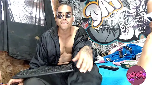 Snapshot of Justin_Frank chatting on February 23, 6:01 pm Justin Frank online show from February 23, 6:01 pm