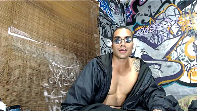Snapshot of Justin_Frank chatting on March 11, 8:09 pm Justin Frank online show from March 11, 8:09 pm