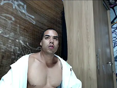 Justin Frank online show from November 14, 11:02 pm