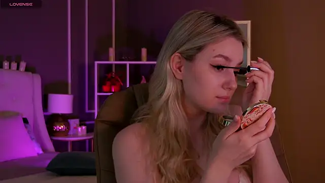 elinanortas online show from January 18, 1:19 am