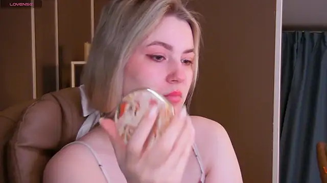 elinanortas online show from February 1, 1:12 am