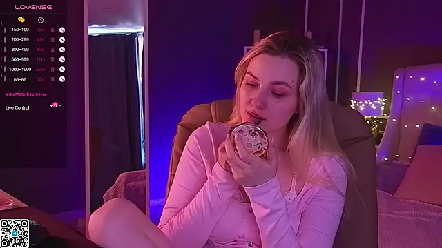 elinanortas online show from March 15, 7:31 am