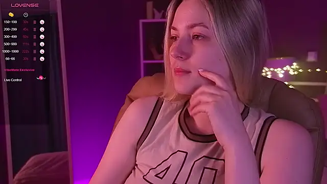 elinanortas online show from March 21, 1:13 am